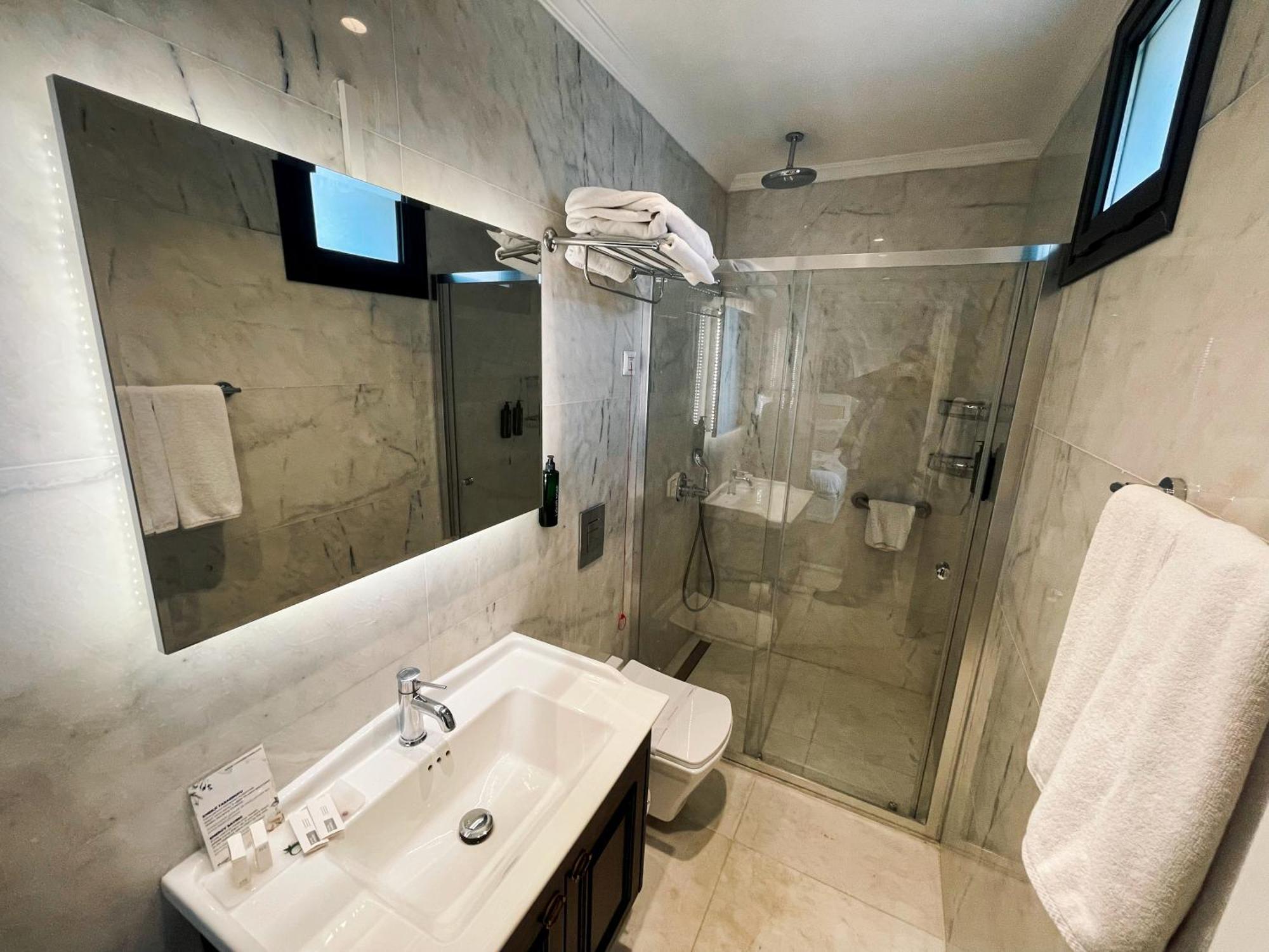 Dbd Hotel Bayrakli İzmir Extérieur photo